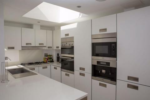 undefined, Royal Connaught Drive, Bushey