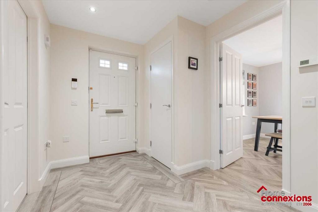 Entrance Hallway (1)