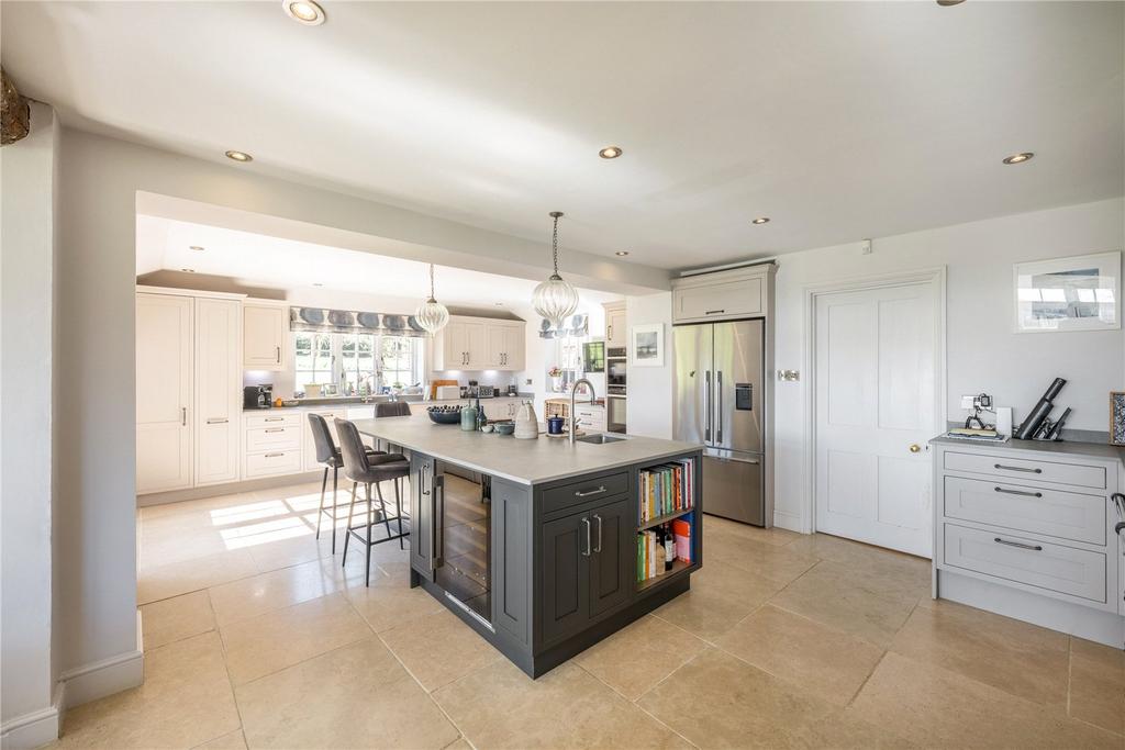 Kitchen/Breakfast Rm