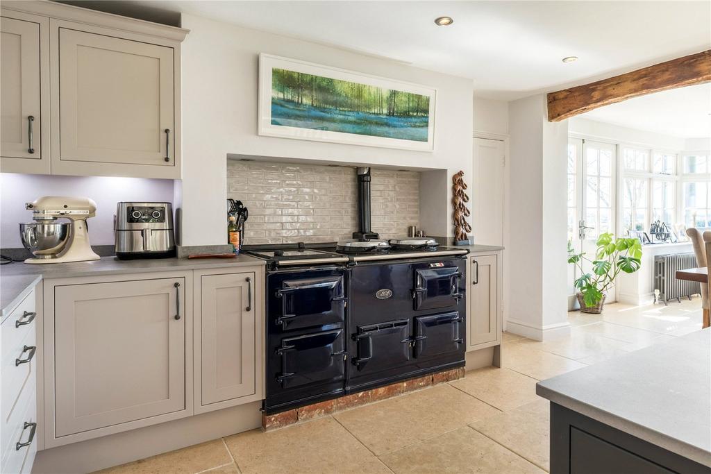 Kitchen/Breakfast Rm