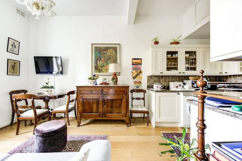 Eardley Crescent, Earls Court, London, SW5