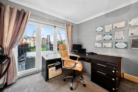 3 bedroom end of terrace house for sale, Hortus Road, London, E4