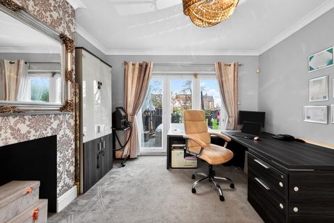 3 bedroom end of terrace house for sale, Hortus Road, London, E4