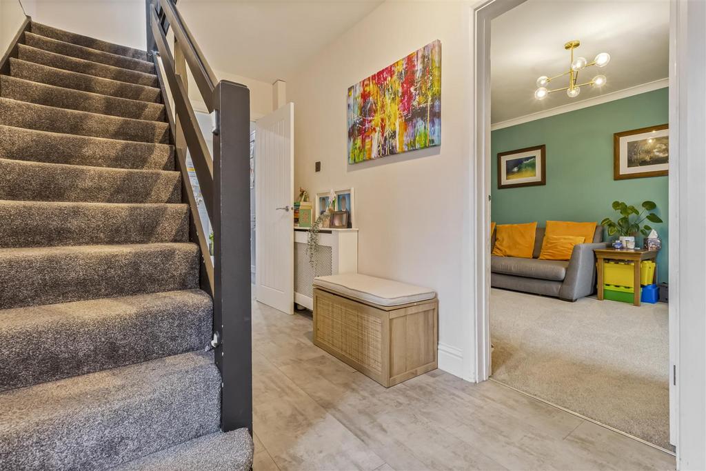 57 Twyford Gardens-004.JPG