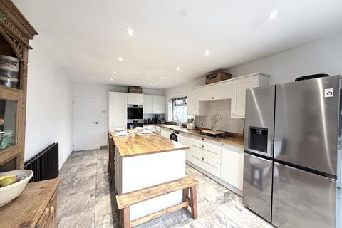 2 bedroom bungalow for sale, Llantwit Fardre, Pontypridd CF38