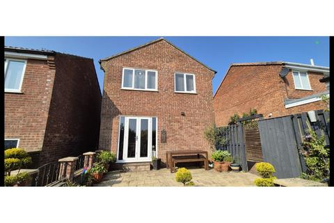 4 bedroom detached house for sale, Lightfoots Close, Scarborough, YO12