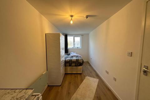 1 bedroom in a house share to rent, Radcliffe Road, Harrow