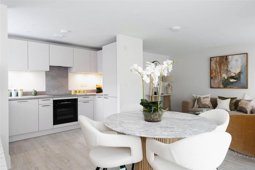 Show Home Dining