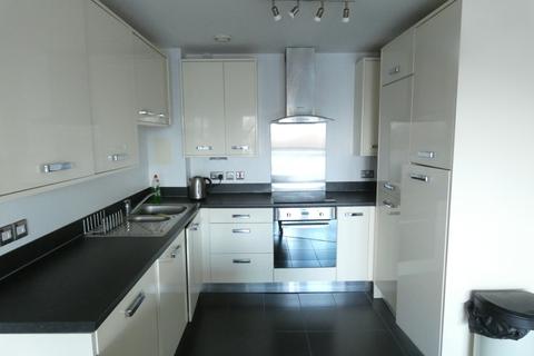 2 bedroom flat to rent, Cardigan Road, London E3