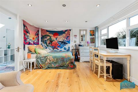 undefined, Friern Watch Avenue, North Finchley, London, N12