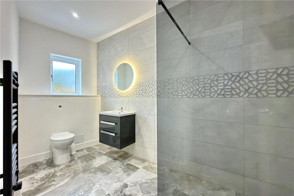 En-Suite 2