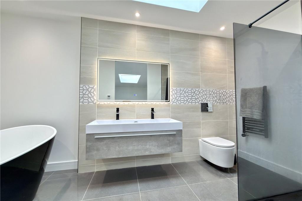 En-Suite 1