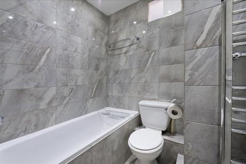 2 bedroom flat for sale, Threshers Place, Holland Park W11