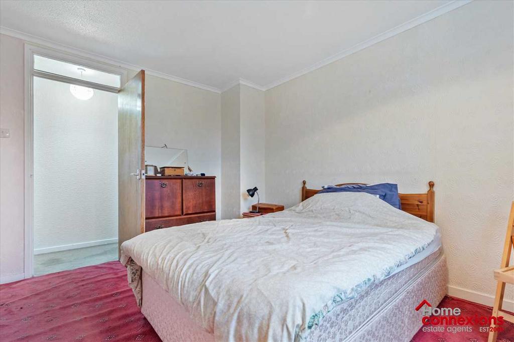 Bedroom One (2)