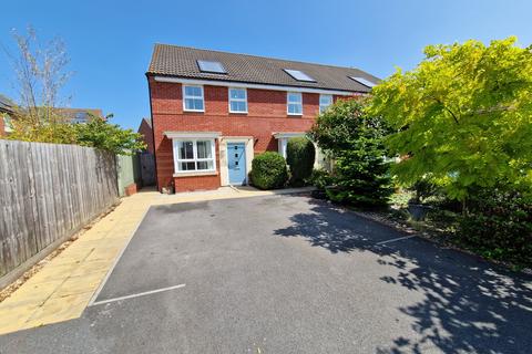 3 bedroom house to rent, Imperial Way, Somerset TA6