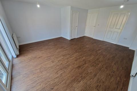 3 bedroom house to rent, Imperial Way, Somerset TA6