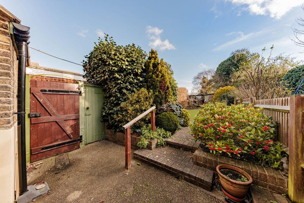 Rear Garden (1)