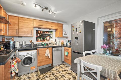 2 bedroom flat for sale, Maybury Road, Surrey GU21