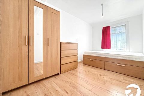 3 bedroom end of terrace house to rent, Cedar Road, Dartford, Kent, DA1