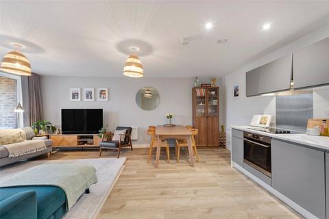 2 bedroom apartment for sale, Spitfire Chase, Walton-on-Thames, Surrey, KT12