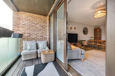 2 bedroom apartment for sale, Spitfire Chase, Walton-on-Thames, Surrey, KT12