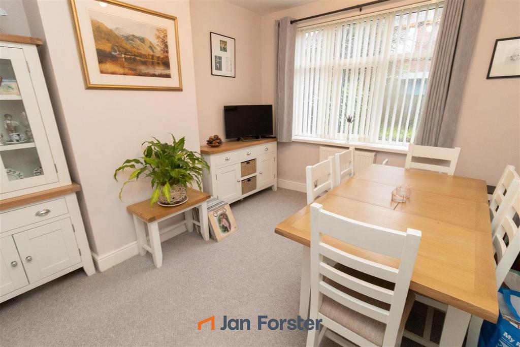 Apartment in Newcastle Upon Tyne - View 3