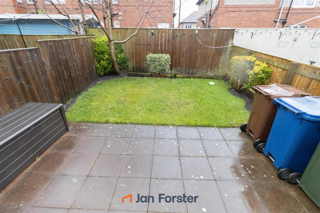 Apartment in Newcastle Upon Tyne - More