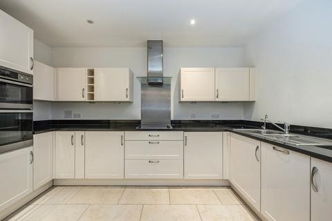 3 bedroom retirement property for sale, Tudor Court, Liphook, Hampshire