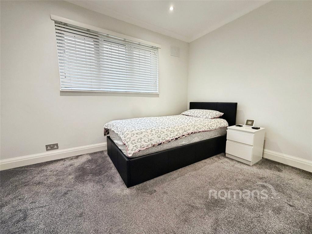 Bedroom 2.1