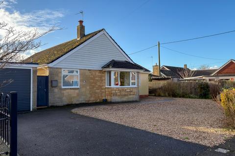 3 bedroom bungalow to rent, Ancil Avenue, Launton, Bicester, Oxfordshire, OX26