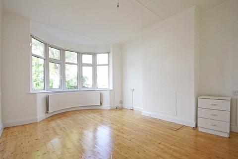 undefined, Lyndhurst Avenue, Twickenham TW2