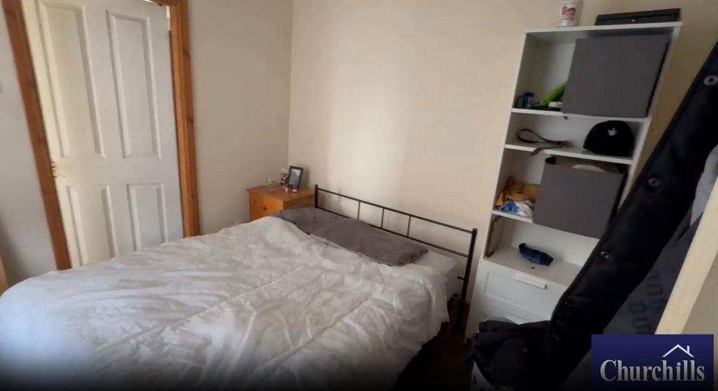 Flat 1 99 NLB.JPG