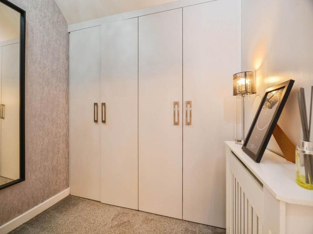 Bedroom 1 Dressing A