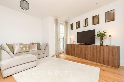 3 bedroom maisonette for sale, Chantry Mews, Reigate RH2