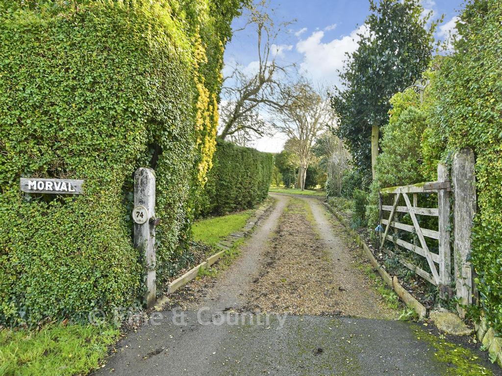Driveway/Parking