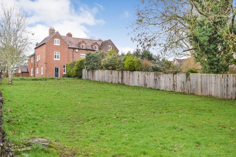 undefined, School Lane, Donnington