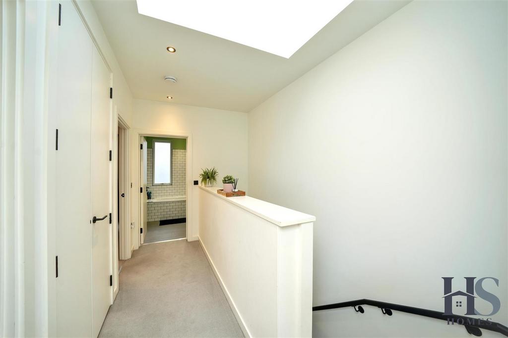 Hallway.jpg