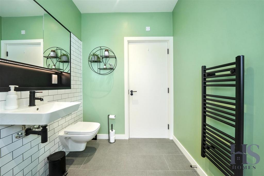 Bathroom2 best one.jpg