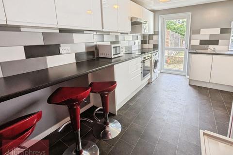 4 bedroom terraced house to rent, Willow Way, Hatfield AL10