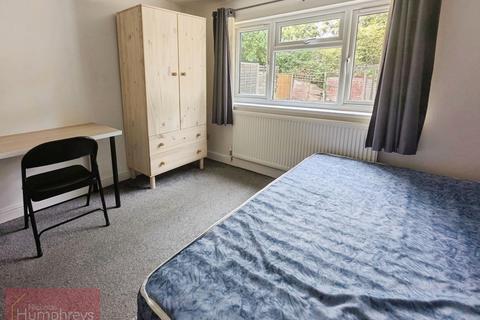 4 bedroom terraced house to rent, Willow Way, Hatfield AL10