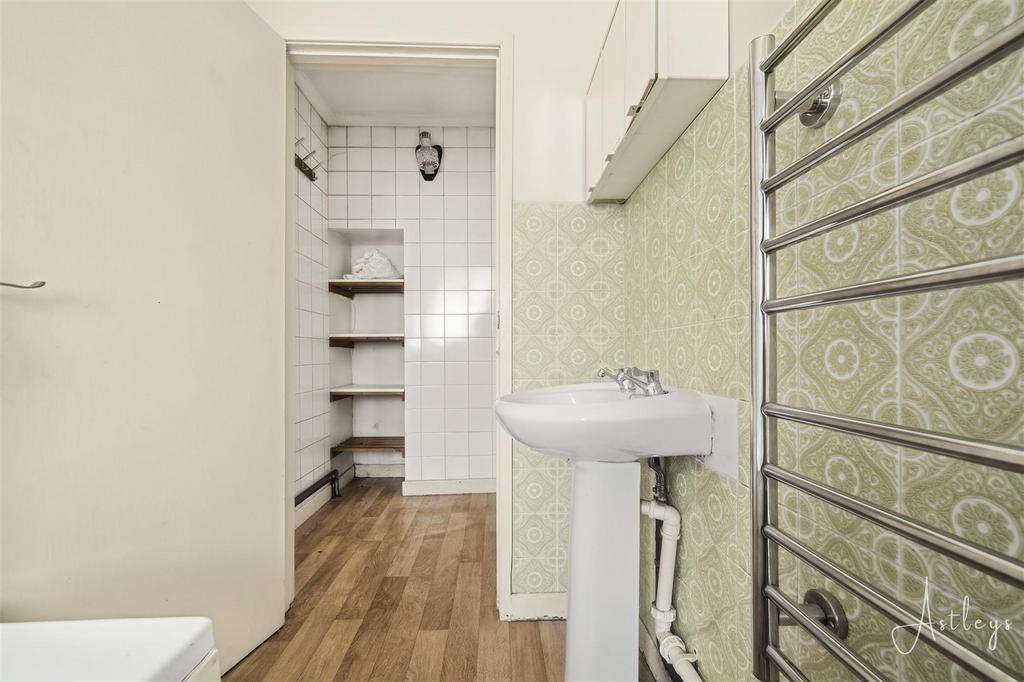 Utility/storage room