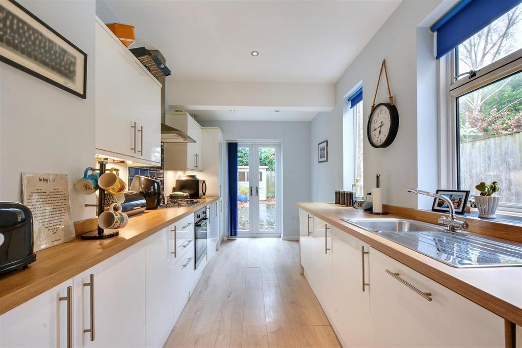 Kitchen 1.jpeg