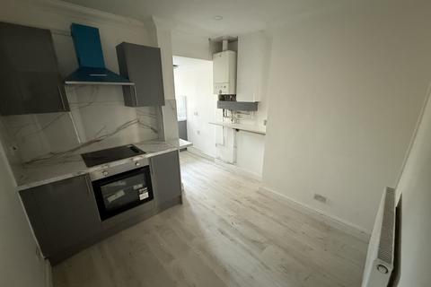 Flat 1, Mackintosh Pl
