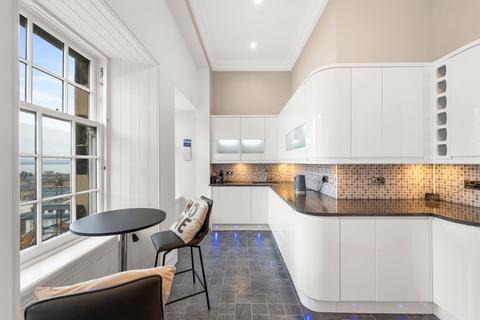undefined, Stewart Avenue, Bo'ness, EH51