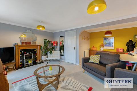 4 bedroom townhouse for sale, Millbank, Yeadon, Leeds
