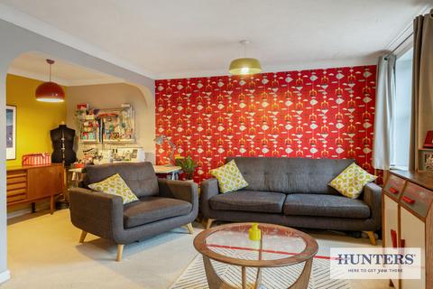 4 bedroom townhouse for sale, Millbank, Yeadon, Leeds