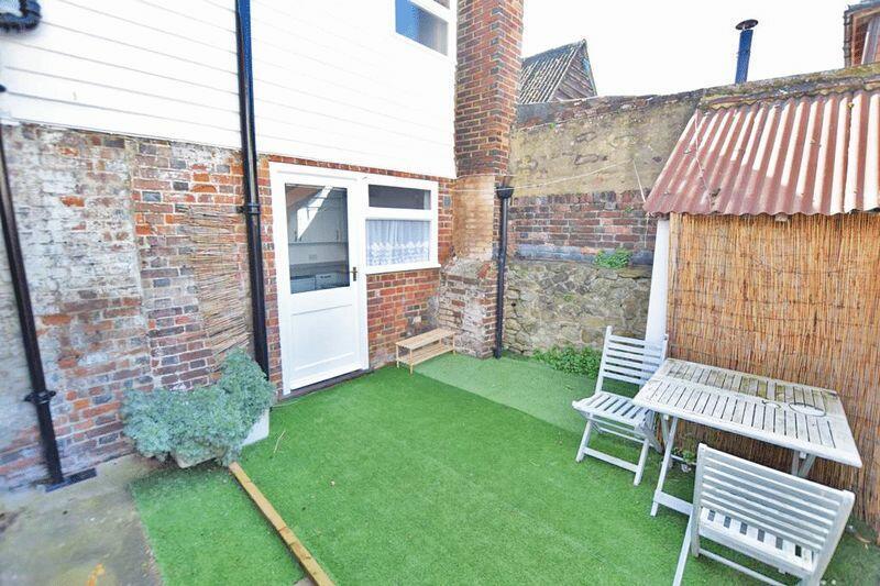Courtyard garden