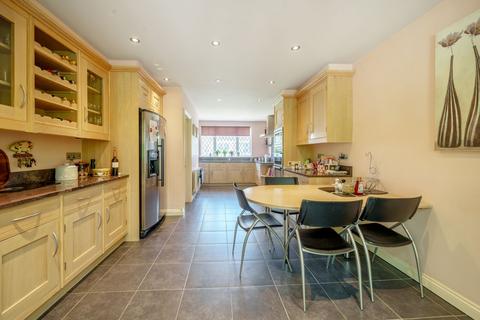 4 bedroom detached house for sale, Howards Wood Drive, Gerrards Cross, SL9