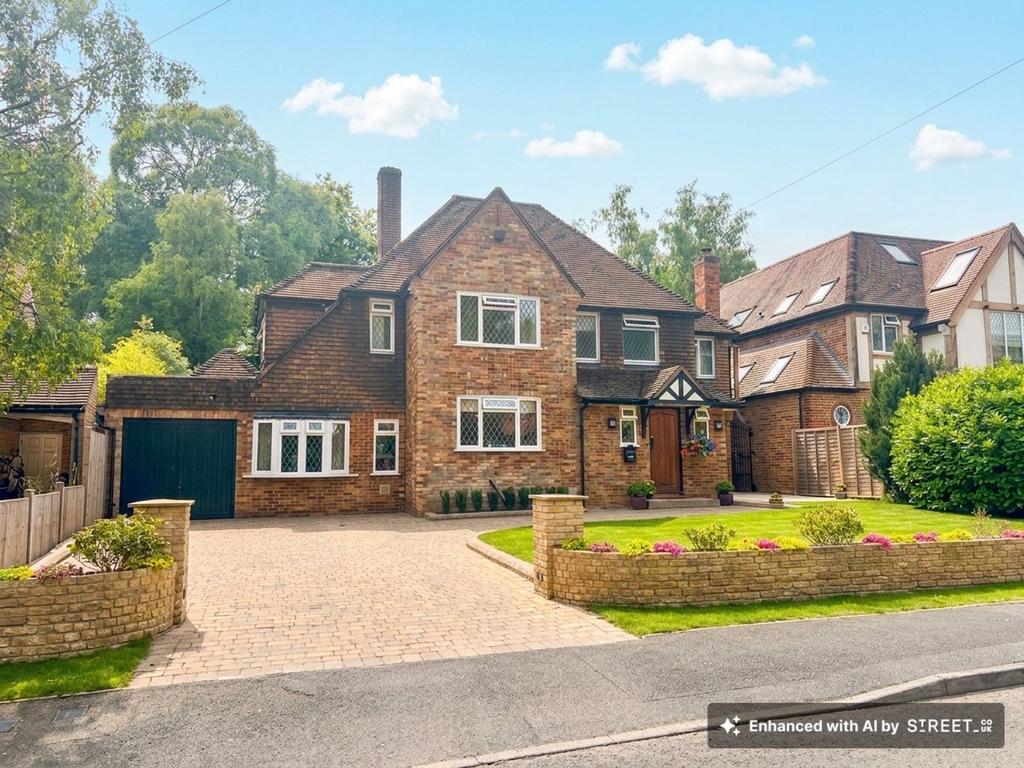Detached house exterior, driveway, garage