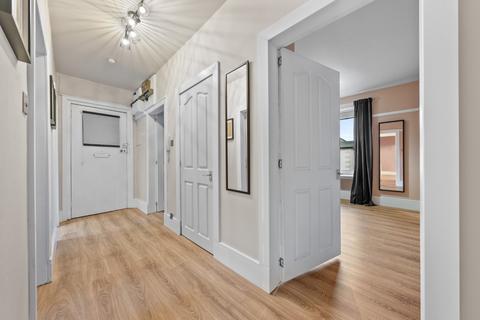 3 bedroom flat to rent, Barlogan Avenue, Glasgow City, Glasgow, G52
